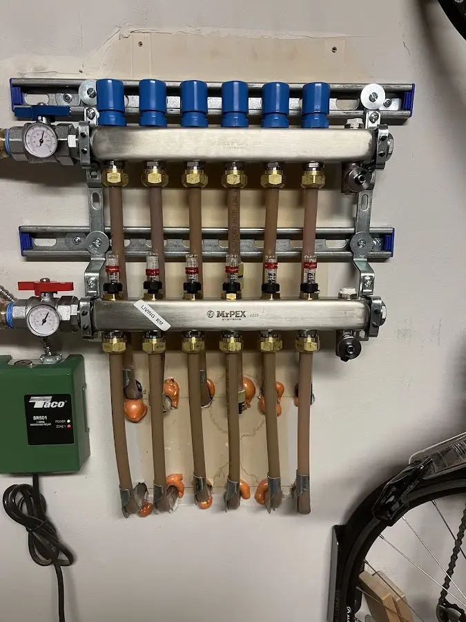 Plumber performing Leak Detection at a residential property in South Pasadena